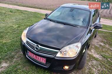 Універсал Opel Astra 2009 в Броварах