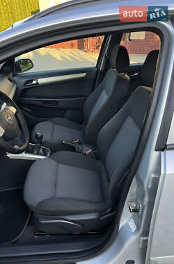 Универсал Opel Astra 2008 в 