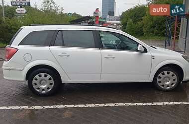 Универсал Opel Astra 2010 в Тернополе