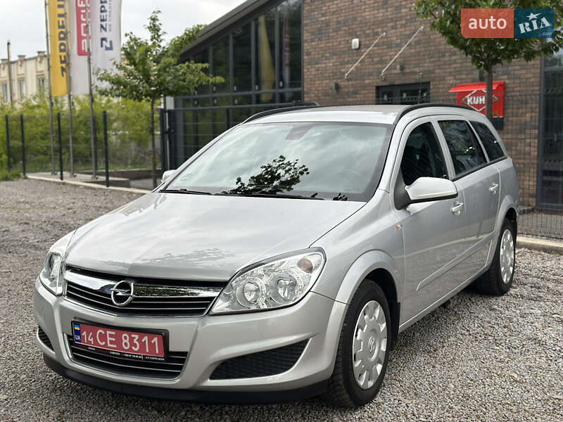 Універсал Opel Astra 2009 в Вінниці