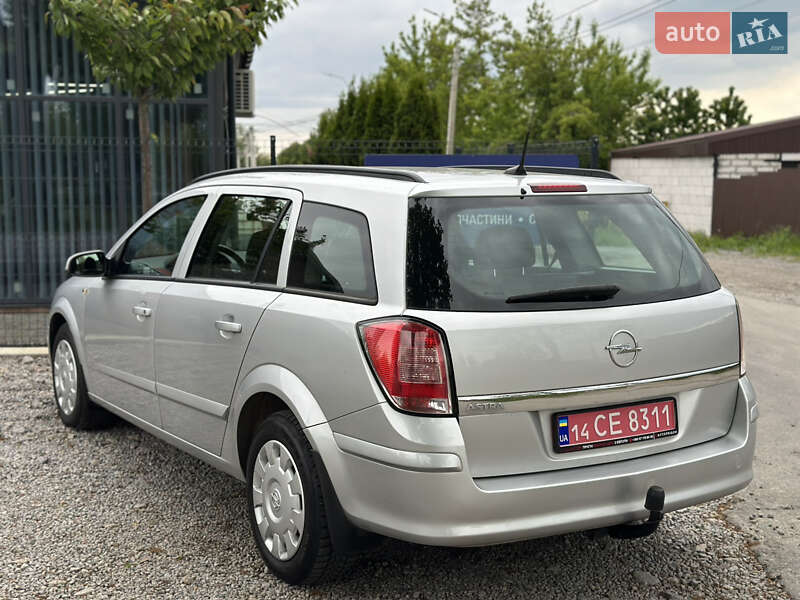 Універсал Opel Astra 2009 в Вінниці