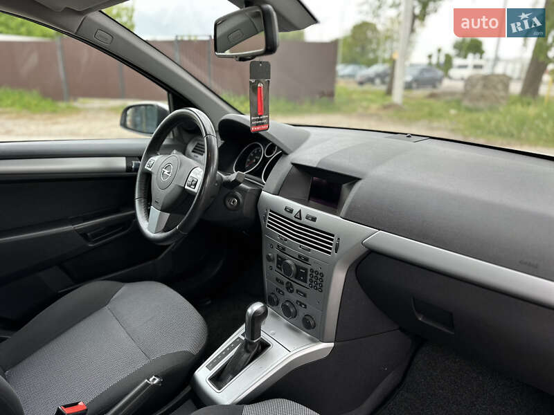 Універсал Opel Astra 2009 в Вінниці