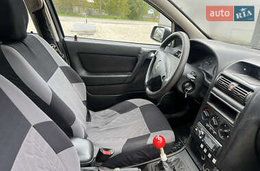 Универсал Opel Astra 2000 в 