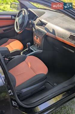Універсал Opel Astra 2005 в 