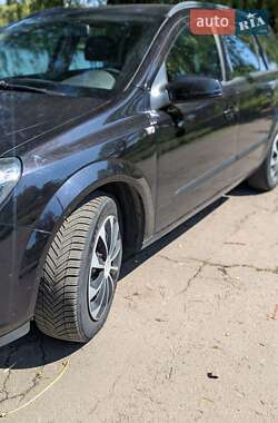 Універсал Opel Astra 2005 в 