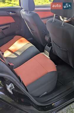 Універсал Opel Astra 2005 в 