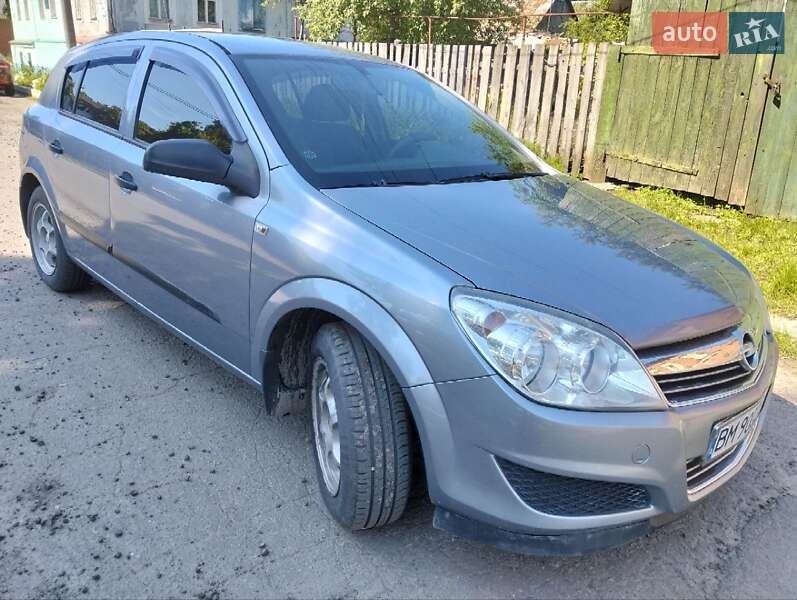 Хэтчбек Opel Astra 2008 в Сумах