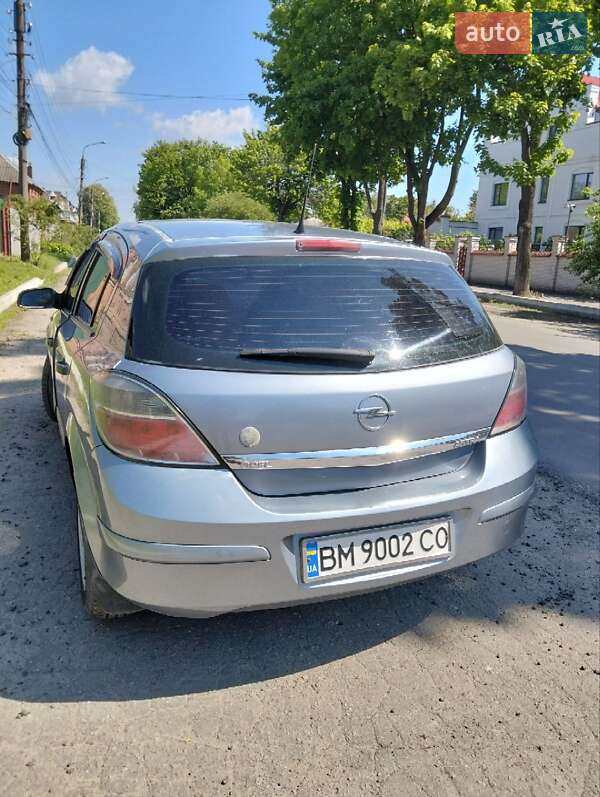 Хэтчбек Opel Astra 2008 в Сумах