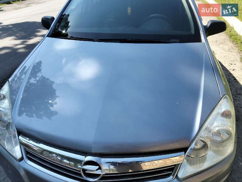 Хэтчбек Opel Astra 2008 в Сумах