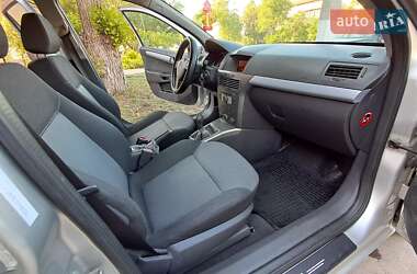 Универсал Opel Astra 2005 в 