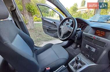 Универсал Opel Astra 2005 в 