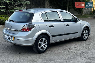 Хетчбек Opel Astra 2009 в 