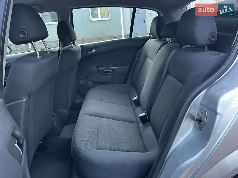 Хетчбек Opel Astra 2009 в Луцьку