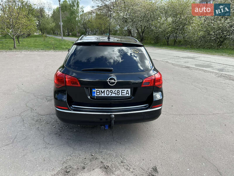 Универсал Opel Astra 2013 в Конотопе