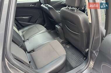 Універсал Opel Astra 2011 в 