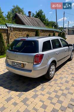 Универсал Opel Astra 2006 в 
