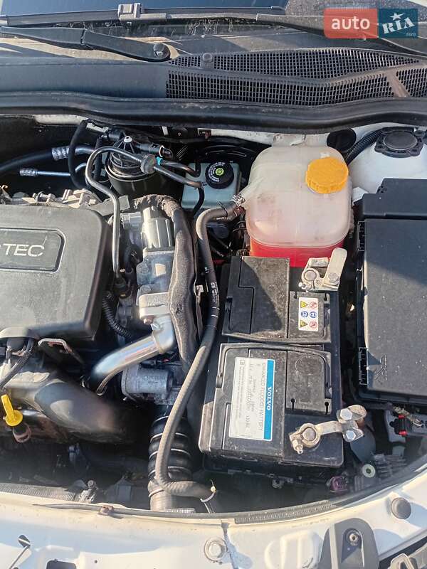 Универсал Opel Astra 2010 в Черновцах