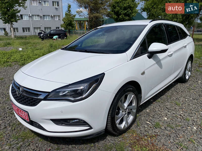 Универсал Opel Astra 2017 в 
