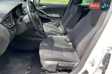 Универсал Opel Astra 2017 в 