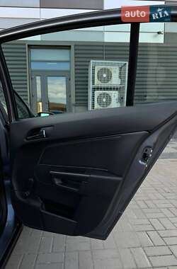 Хетчбек Opel Astra 2008 в 
