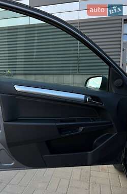 Хетчбек Opel Astra 2008 в 