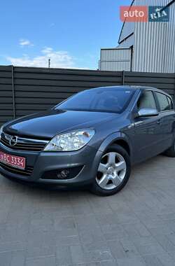 Хетчбек Opel Astra 2008 в 