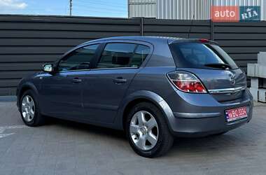 Хетчбек Opel Astra 2008 в 