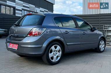 Хетчбек Opel Astra 2008 в 