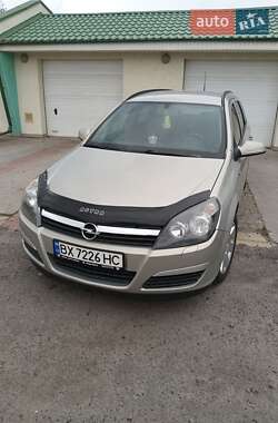 Универсал Opel Astra 2005 в Староконстантинове