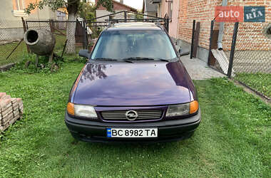 Універсал Opel Astra 1995 в 