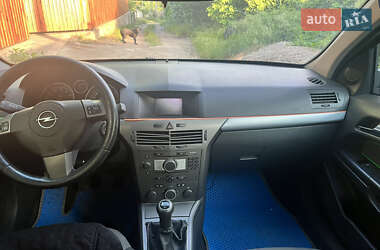 Универсал Opel Astra 2006 в 