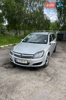 Универсал Opel Astra 2009 в Мостиске