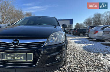 Универсал Opel Astra 2010 в 