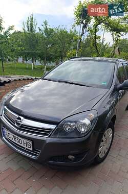 Opel Astra 2010 Opel Astra 2010