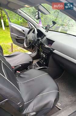 Универсал Opel Astra 2010 в 