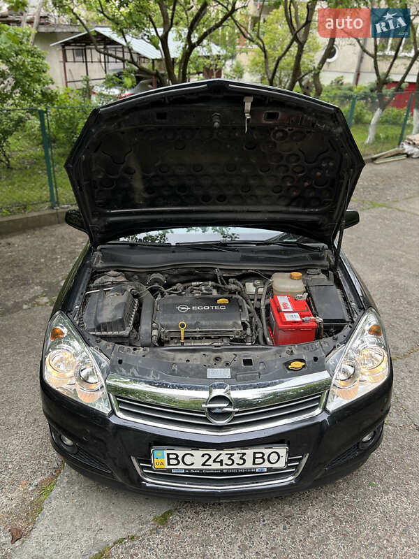 Хетчбек Opel Astra 2008 в Львові