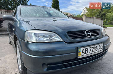 Седан Opel Astra 2005 в 