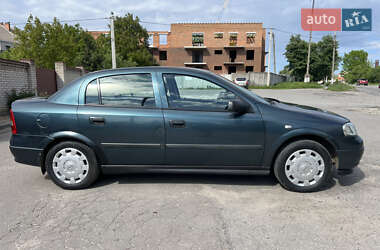 Седан Opel Astra 2005 в 