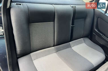 Седан Opel Astra 2005 в 