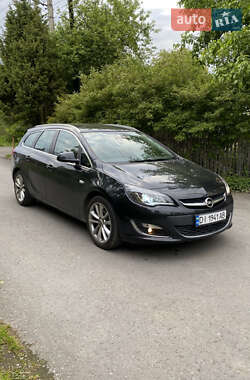 Универсал Opel Astra 2012 в 