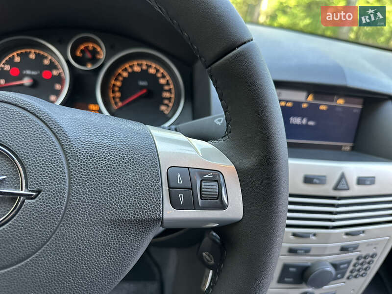 Універсал Opel Astra 2009 в Дрогобичі