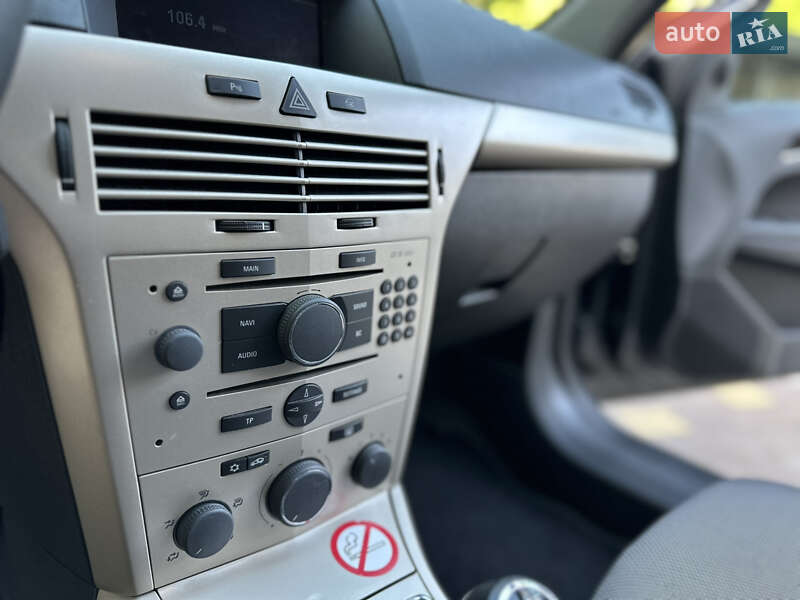 Універсал Opel Astra 2009 в Дрогобичі