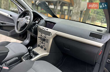 Универсал Opel Astra 2009 в 