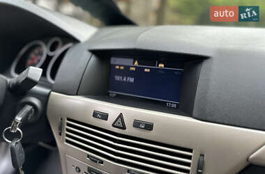 Универсал Opel Astra 2009 в 