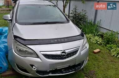 Універсал Opel Astra 2011 в Калуші