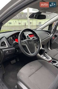 Хэтчбек Opel Astra 2010 в 