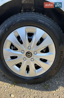 Хэтчбек Opel Astra 2010 в 