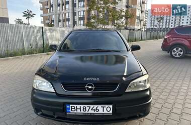 Седан Opel Astra 2003 в Южном