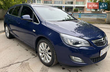 Opel Astra 2011 Opel Astra 2011