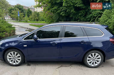 Універсал Opel Astra 2011 в 